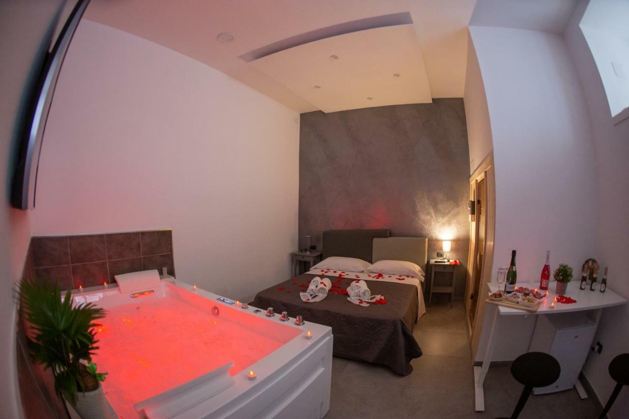 Camera18 Suite Naples Luaran gambar