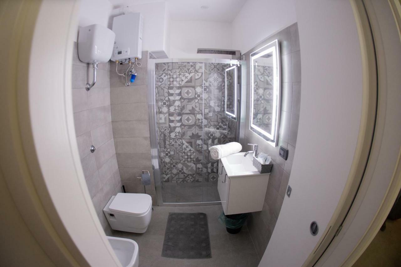 Camera18 Suite Naples Luaran gambar