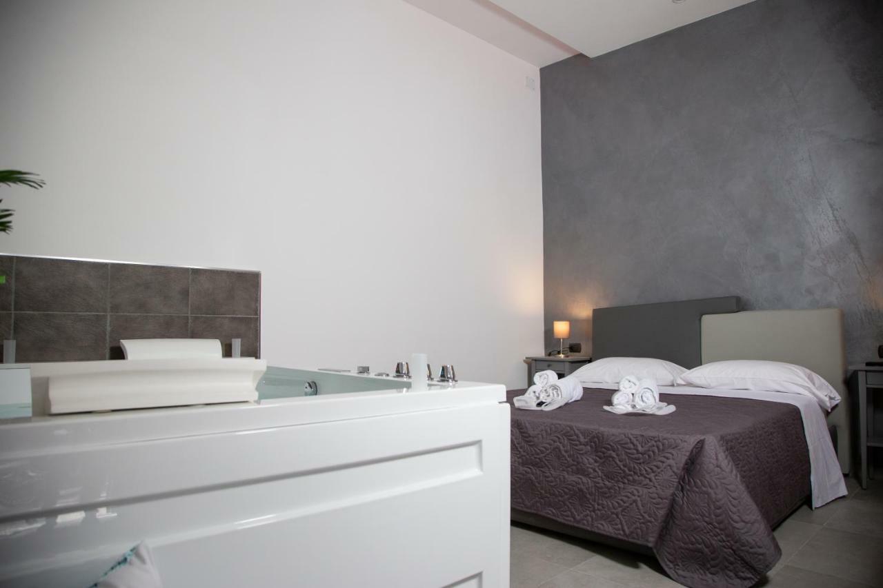 Camera18 Suite Naples Luaran gambar